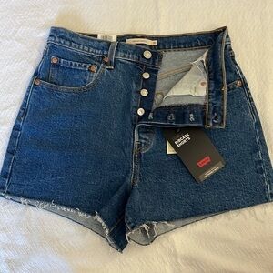 PREMIUM LEVIS RIBCAGE SHORTS
